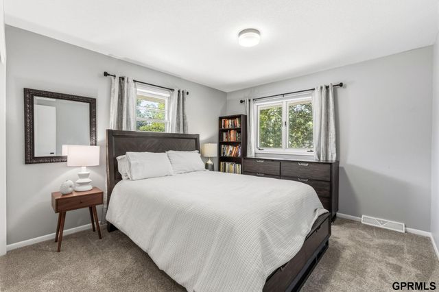 317 S 129Th Street, Omaha, NE 68154