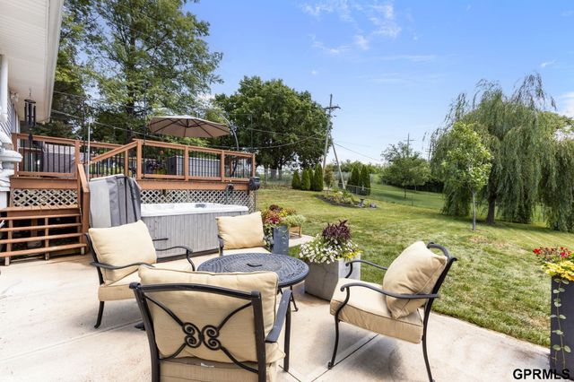 317 S 129Th Street, Omaha, NE 68154