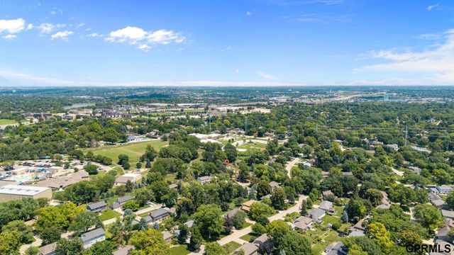 317 S 129Th Street, Omaha, NE 68154