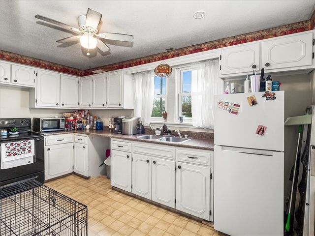 7641 Big Beaver Blvd, Big Beaver, PA 16157