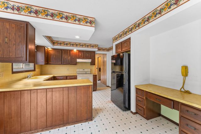 1321 Terrace Park Drive, Bettendorf, IA 52722