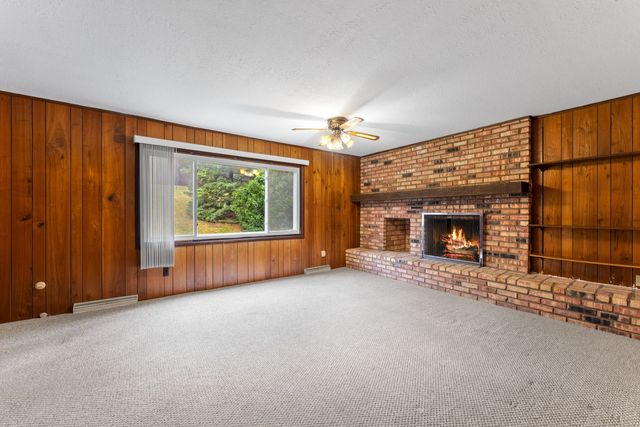 1321 Terrace Park Drive, Bettendorf, IA 52722