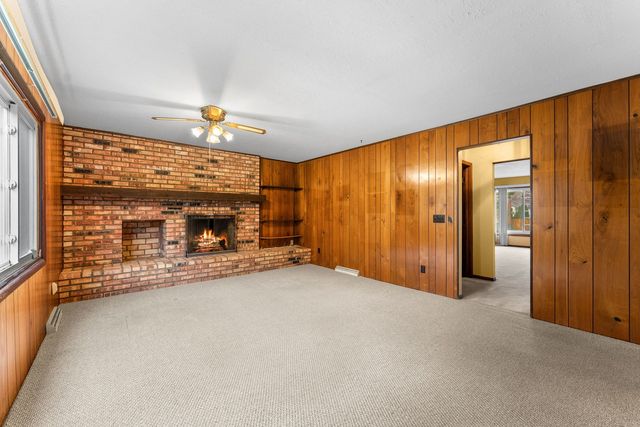 1321 Terrace Park Drive, Bettendorf, IA 52722