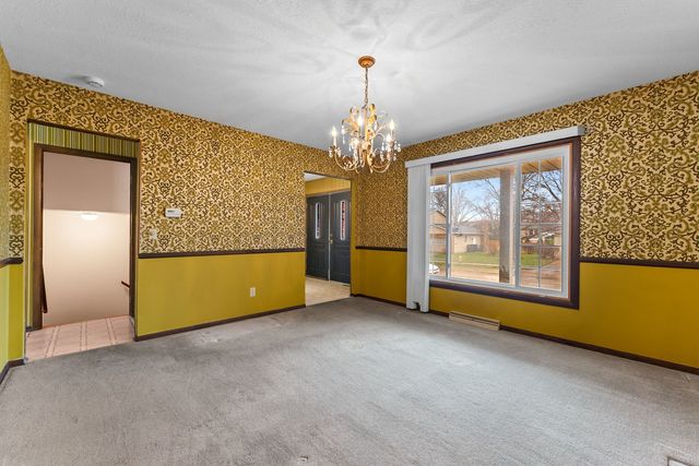 1321 Terrace Park Drive, Bettendorf, IA 52722