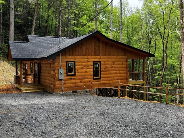 122 Laurel Creek Trail, Blue Ridge, GA 30513