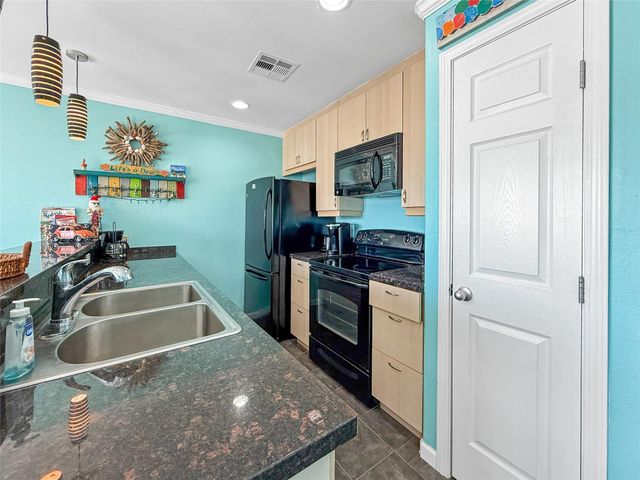 9520 Seawall Boulevard 329, Galveston, TX 77554