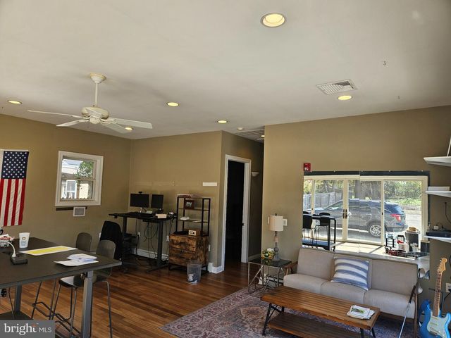 606 GERMANTOWN PIKE, Lafayette Hill, PA 19444