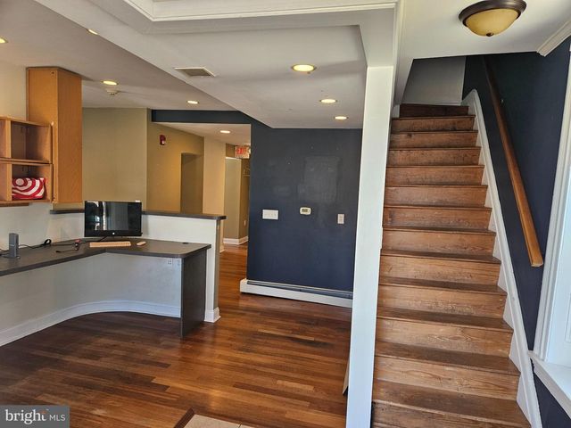 606 GERMANTOWN PIKE, Lafayette Hill, PA 19444