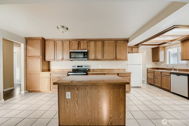 10311 D Street E, Tacoma, WA 98445