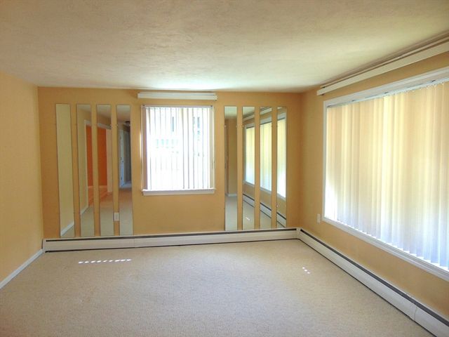 225 Reingold Ave, Fitchburg, MA 01420