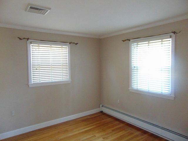 225 Reingold Ave, Fitchburg, MA 01420