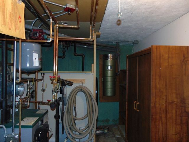 225 Reingold Ave, Fitchburg, MA 01420