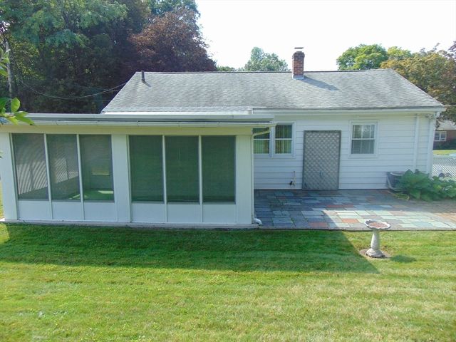 225 Reingold Ave, Fitchburg, MA 01420