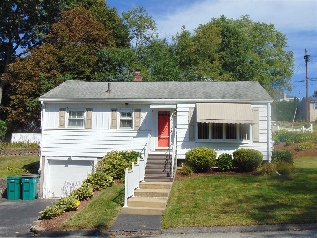 225 Reingold Ave, Fitchburg, MA 01420
