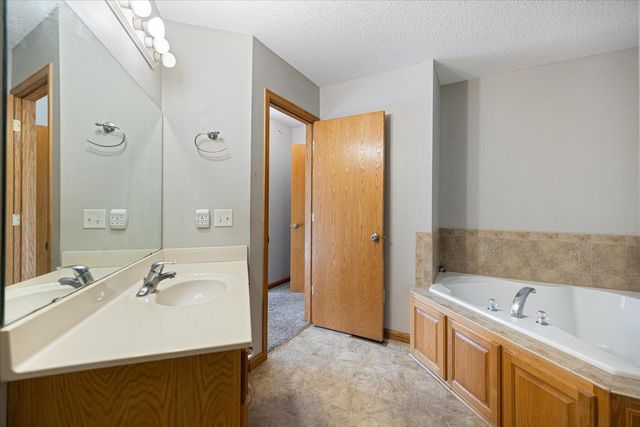 5604 100th Lane N, Brooklyn Park, MN 55443