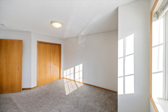 5604 100th Lane N, Brooklyn Park, MN 55443