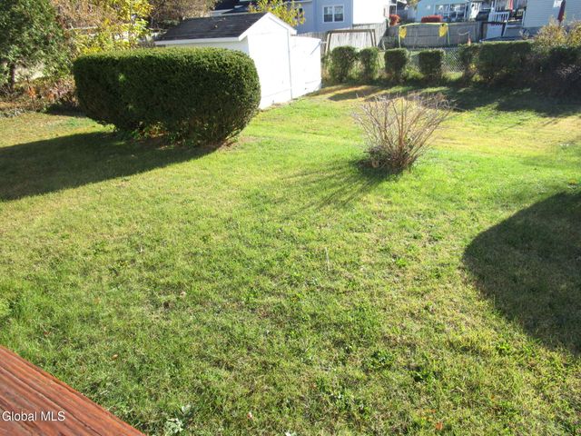 2542 Augustine Avenue, Rotterdam, NY 12306