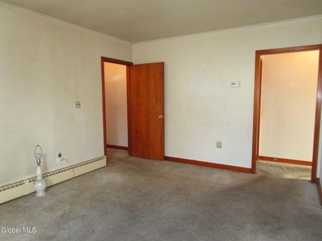 2542 Augustine Avenue, Rotterdam, NY 12306