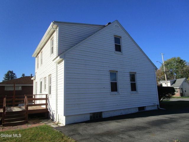 2542 Augustine Avenue, Rotterdam, NY 12306