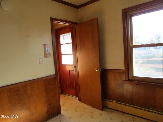 2542 Augustine Avenue, Rotterdam, NY 12306