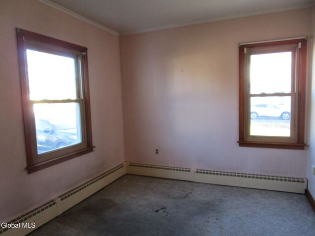 2542 Augustine Avenue, Rotterdam, NY 12306