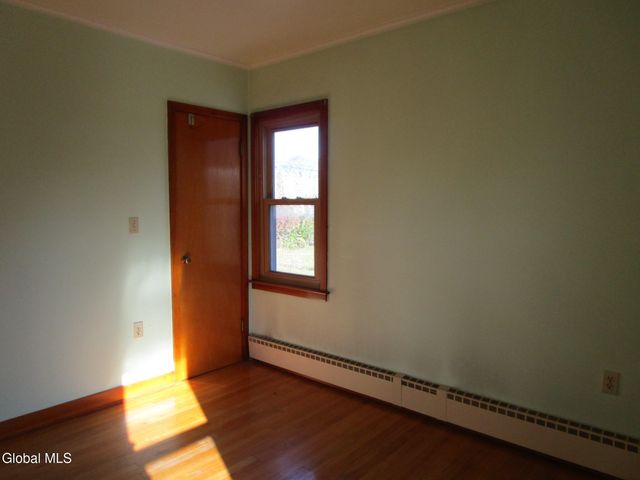 2542 Augustine Avenue, Rotterdam, NY 12306