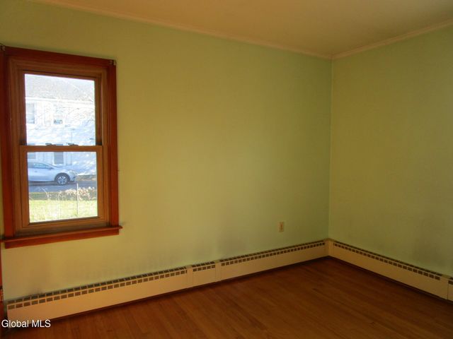 2542 Augustine Avenue, Rotterdam, NY 12306