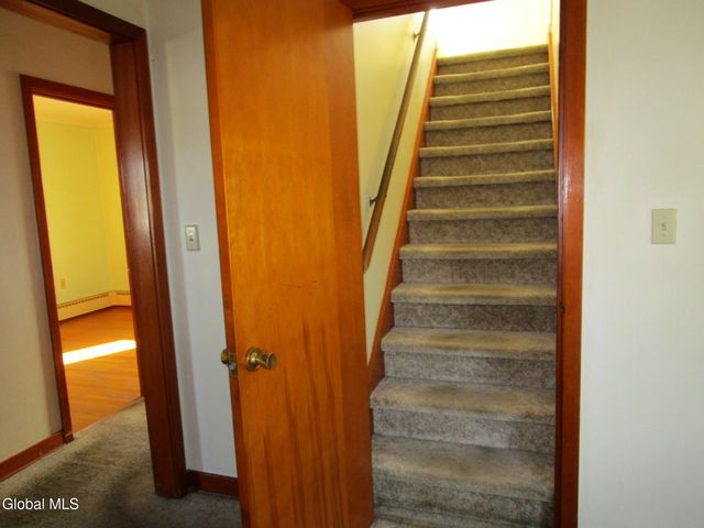 2542 Augustine Avenue, Rotterdam, NY 12306