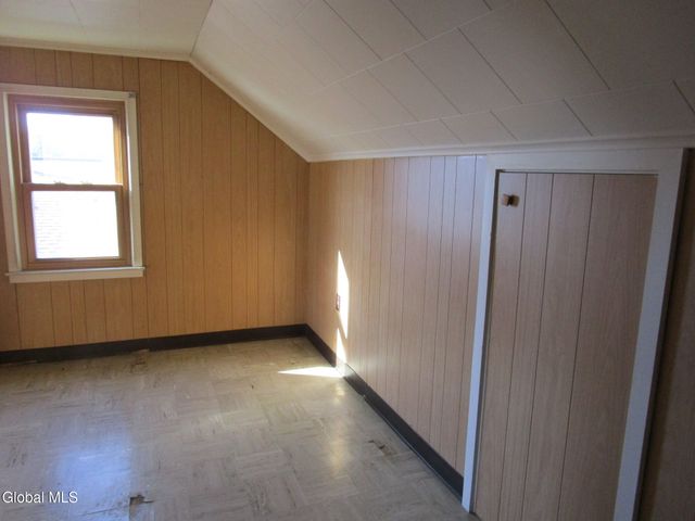 2542 Augustine Avenue, Rotterdam, NY 12306