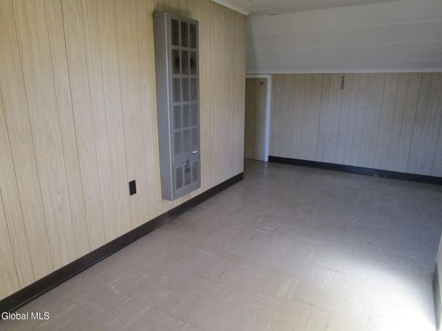 2542 Augustine Avenue, Rotterdam, NY 12306