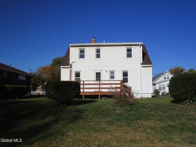 2542 Augustine Avenue, Rotterdam, NY 12306