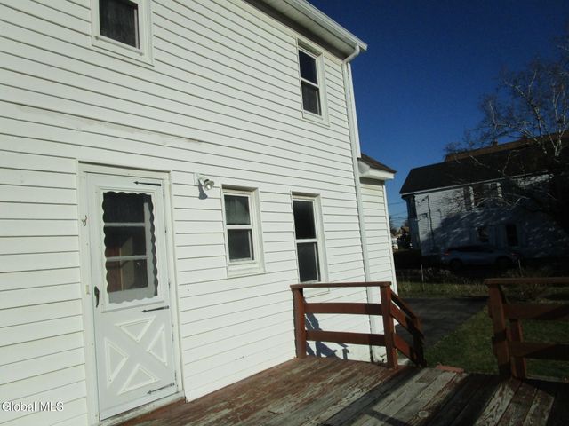 2542 Augustine Avenue, Rotterdam, NY 12306