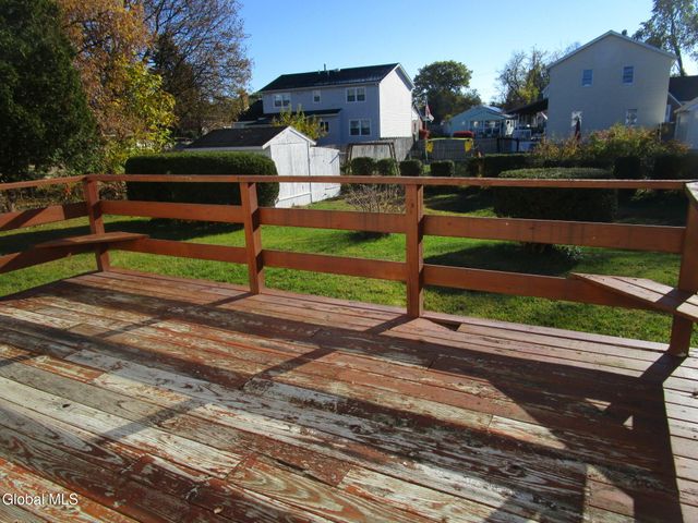 2542 Augustine Avenue, Rotterdam, NY 12306