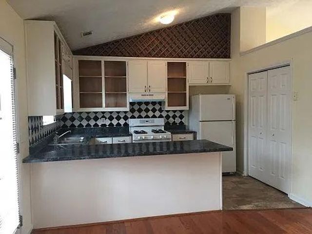 8257 Mountain Pass, Riverdale, GA 30274