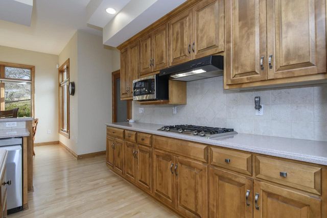 18840 Saratoga COURT, Brookfield, WI 53045