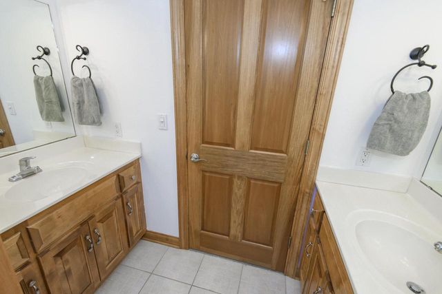 18840 Saratoga COURT, Brookfield, WI 53045