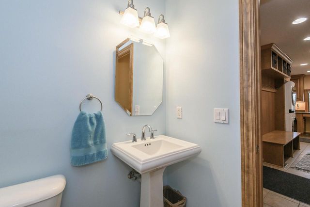 18840 Saratoga COURT, Brookfield, WI 53045