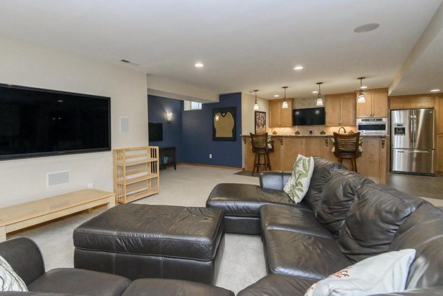 18840 Saratoga COURT, Brookfield, WI 53045