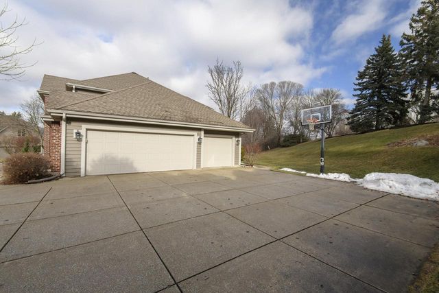 18840 Saratoga COURT, Brookfield, WI 53045