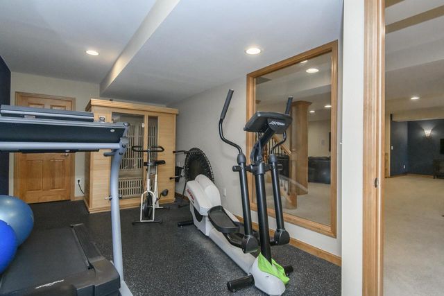 18840 Saratoga COURT, Brookfield, WI 53045