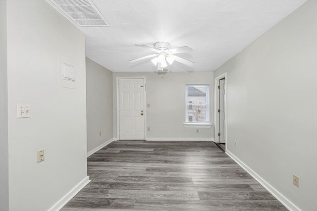 98 School Street 2R, Lowell, MA 01854