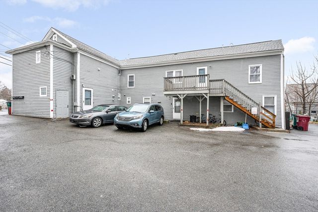 98 School Street 2R, Lowell, MA 01854