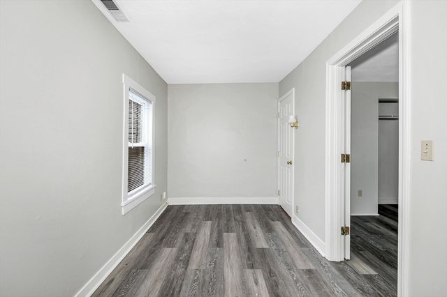 98 School Street 2R, Lowell, MA 01854