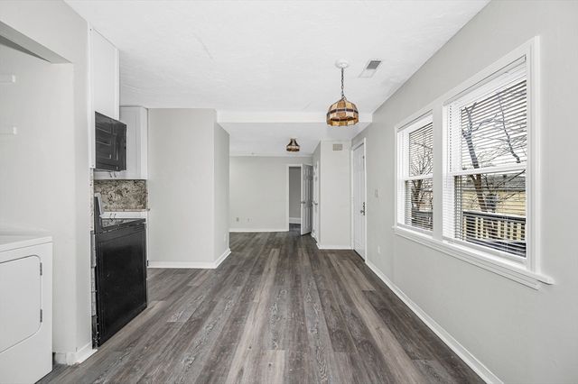 98 School Street 2R, Lowell, MA 01854