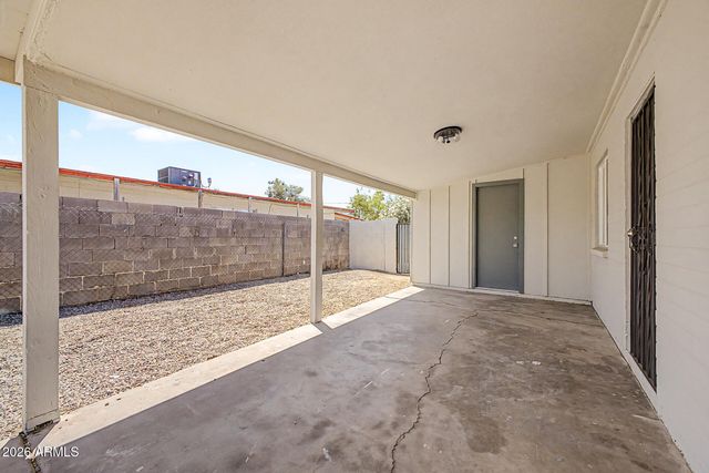 2113 W LUPINE Avenue, Phoenix, AZ 85029