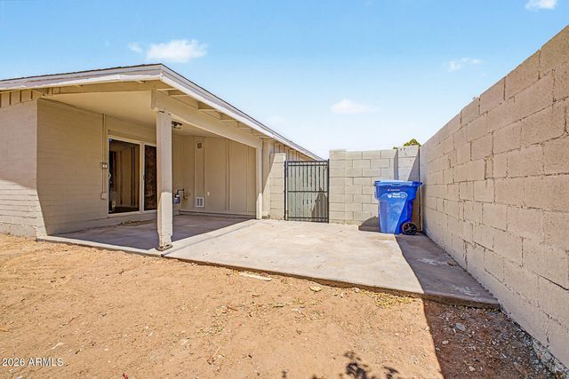2113 W LUPINE Avenue, Phoenix, AZ 85029