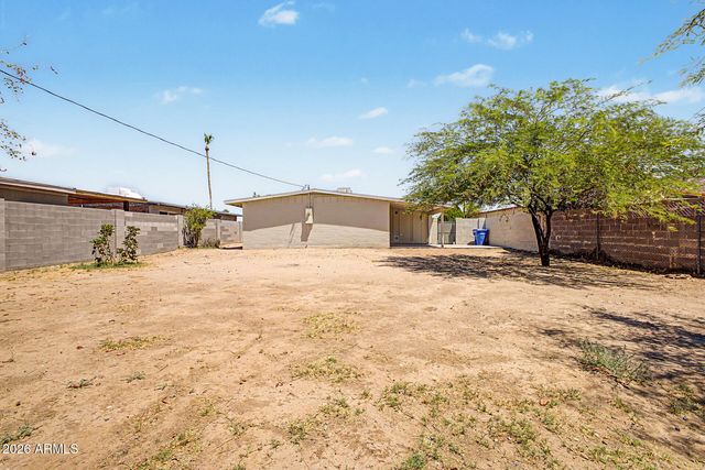2113 W LUPINE Avenue, Phoenix, AZ 85029
