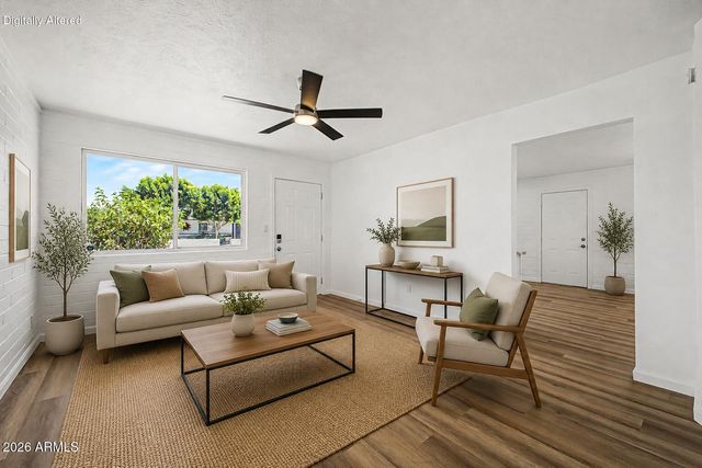 2113 W LUPINE Avenue, Phoenix, AZ 85029