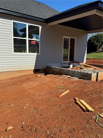 311 Davis Road, Liberty, SC 29657