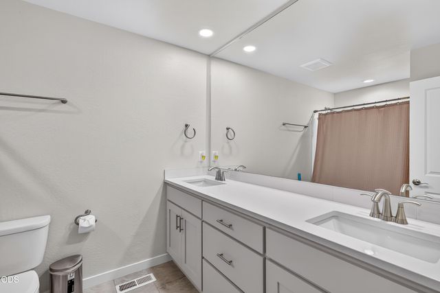 327 Arrowhead Trail, Eagle Point, OR 97524